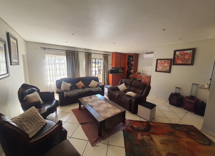 5 Bedroom Property for Sale in Rietfontein A H North West